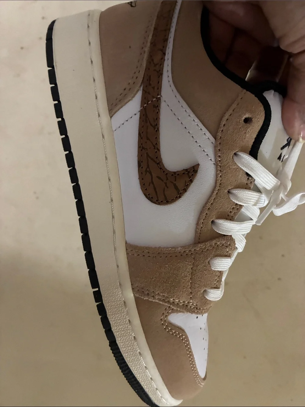 Nike Men’s Tan & White Low-Top Sneakers with Crackle Swoosh